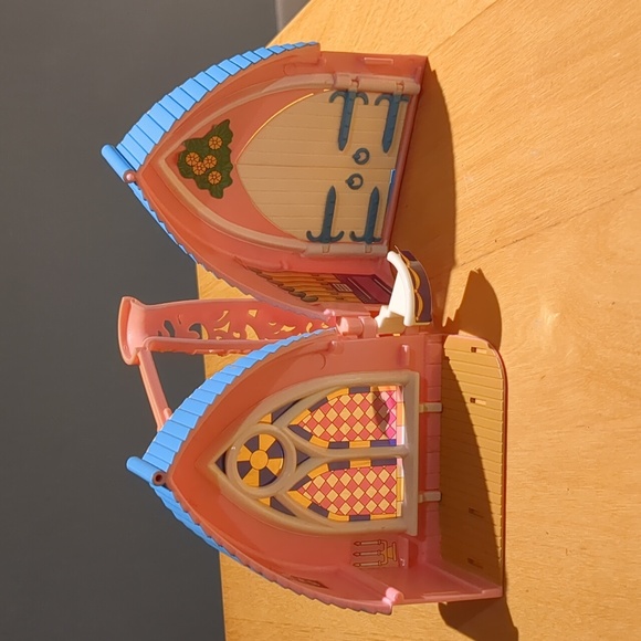 Polly Pocket Teeny Weeny Families Katies Wedding set - Picture 3 of 3